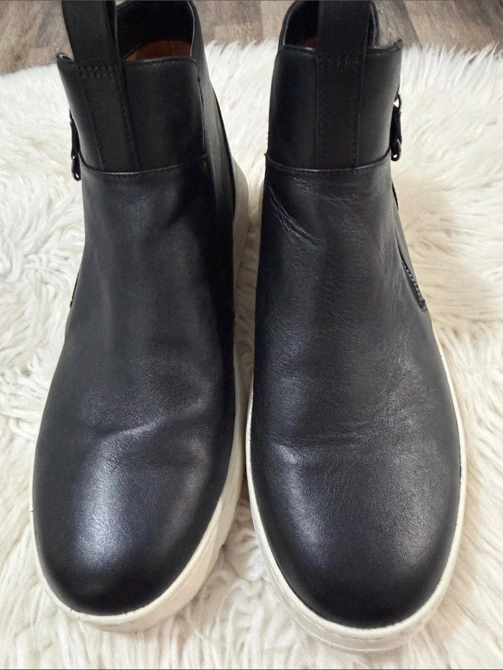 Vionic Black Leather Ankle Booties with White Platform Sole Size 9.5